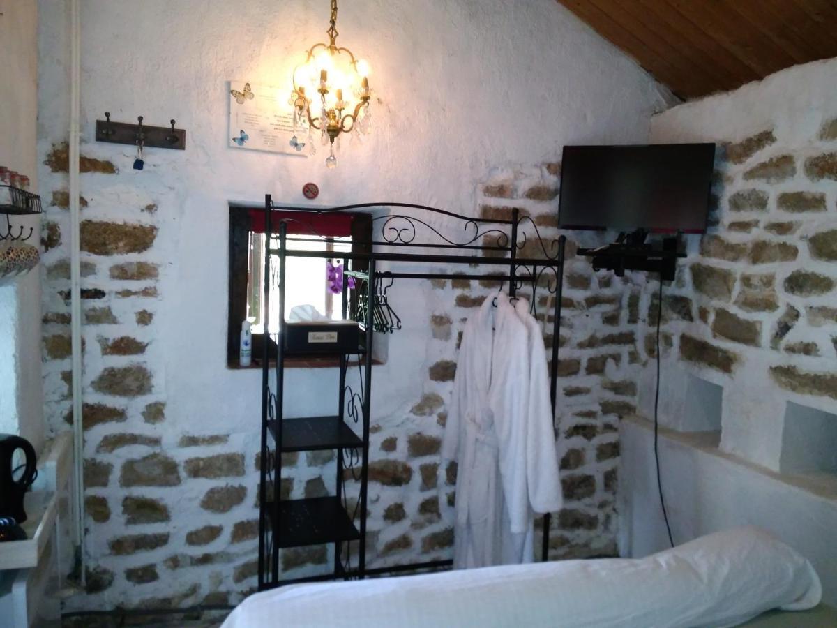 Dependance Du Moulin Galuzot Bed and Breakfast Saint-Vallier  Εξωτερικό φωτογραφία